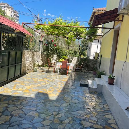 Artur'S Apartment 2 Gjirokastra Zewnętrze zdjęcie
