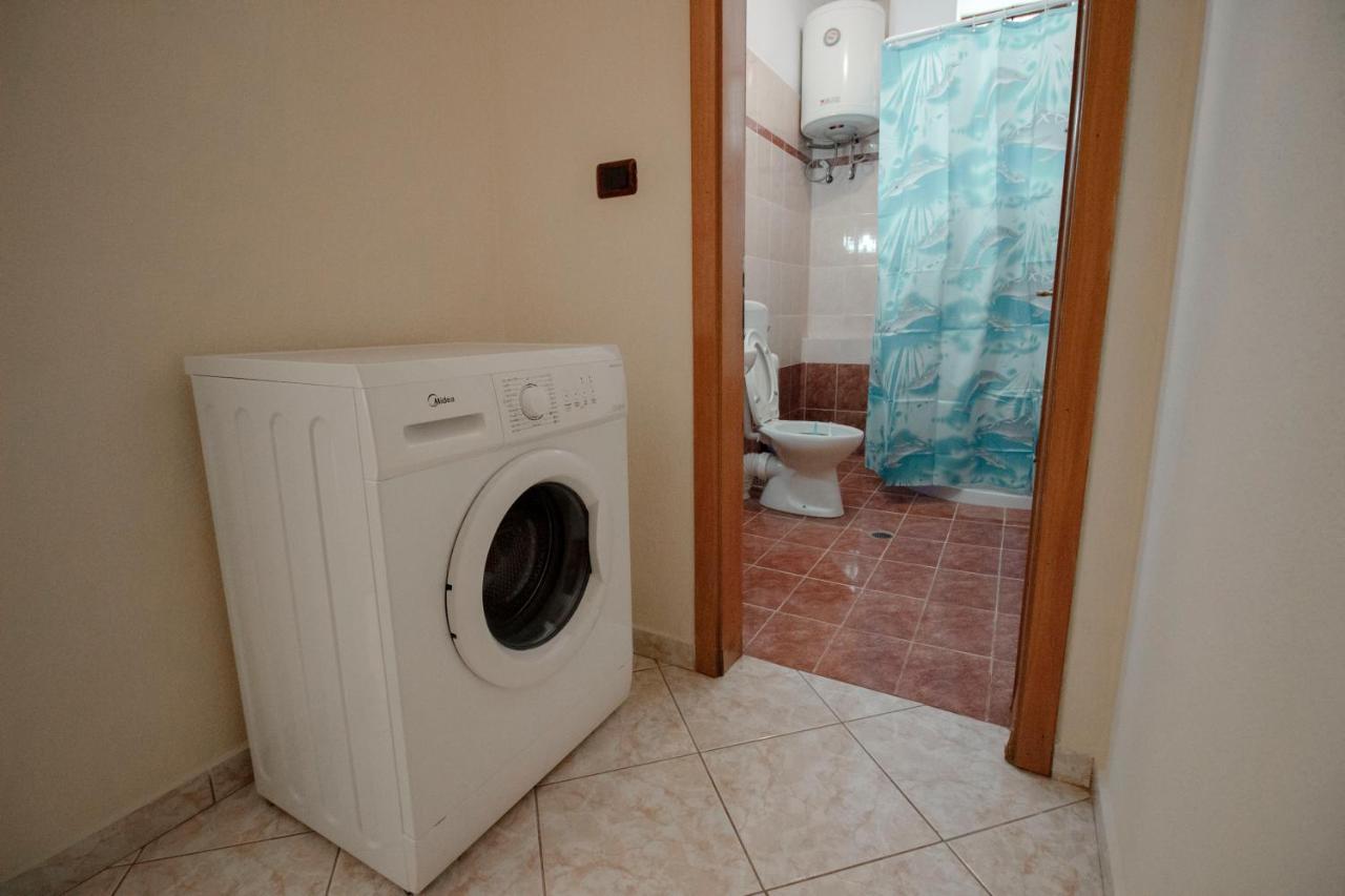 Artur'S Apartment 2 Gjirokastra Zewnętrze zdjęcie