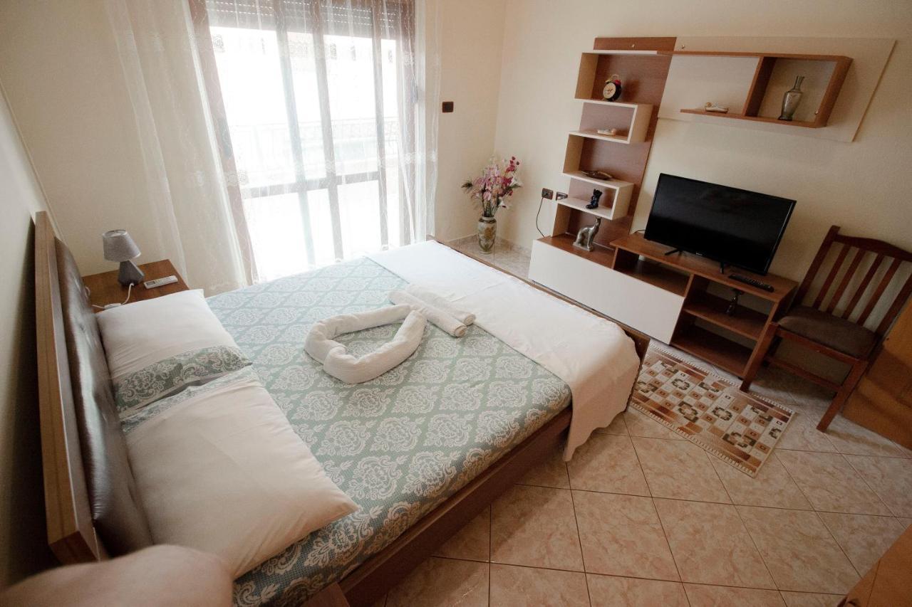 Artur'S Apartment 2 Gjirokastra Zewnętrze zdjęcie
